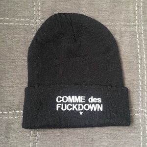 COMME DES F***DOWN Beanie